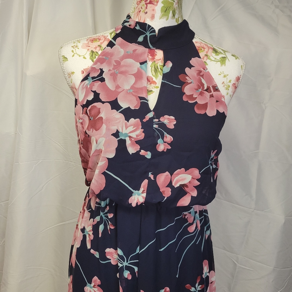 Sienna Sky Floral Maxi Dress small
